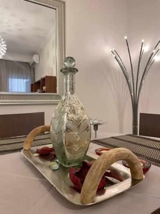 Crimson Suite: 1-Bedroom Apartment In Salonicco Esterno foto